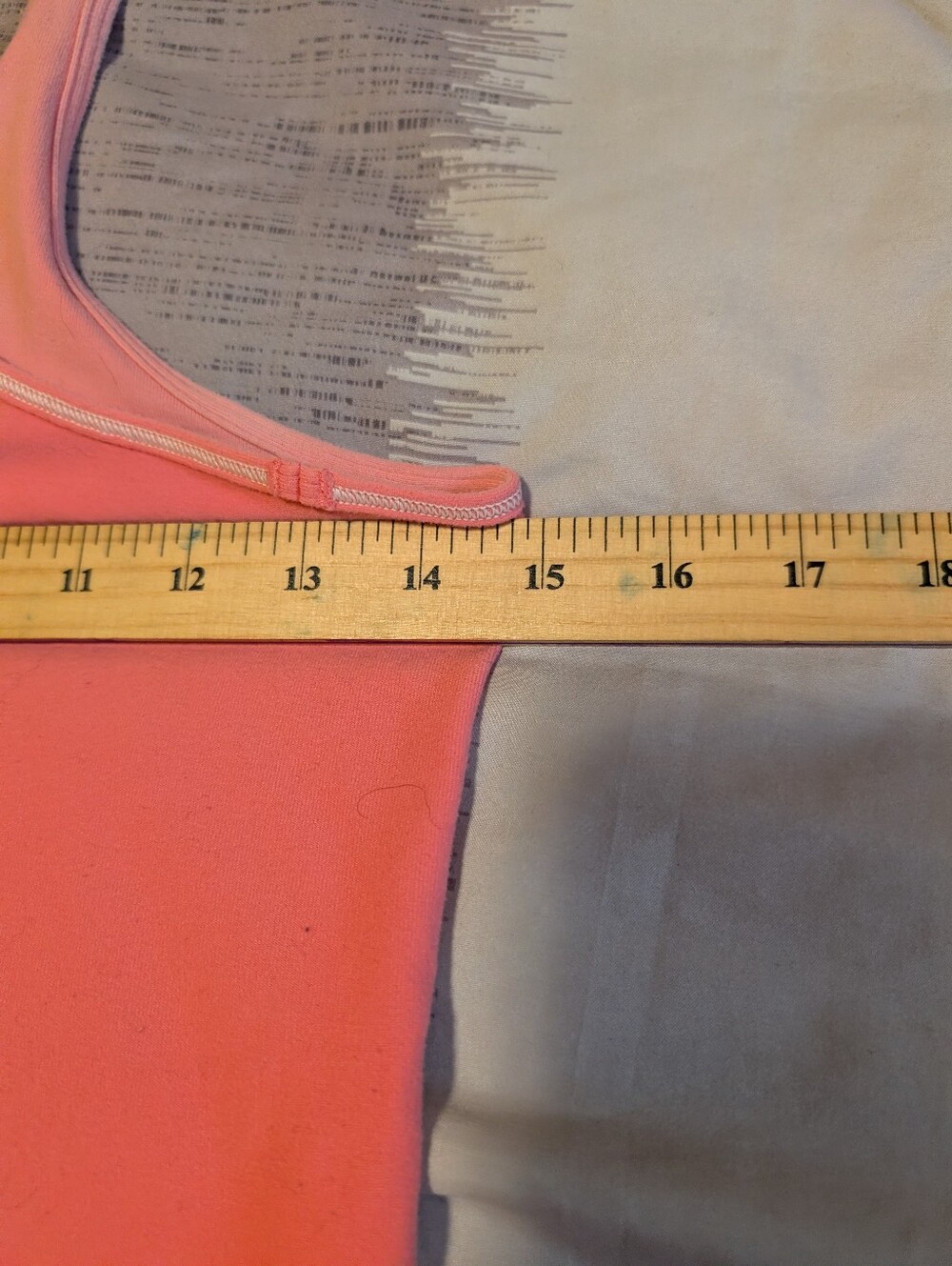 Lululemon Women's Coral Pink Racerback Athletic Tank Top Size 8 Yoga Running - Picture 3 of 4